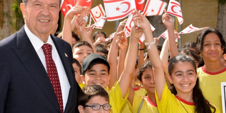 CumhurbaşkanıTatar:Devletinize sahip çıkıp, daha iyi yere getirmeniz en büyük temennimdir