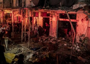 İsrail'in Refah'a saldırılarında en az 8 Filistinli öldü