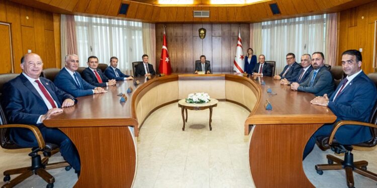 Bakanlar Kurulu, Başbakan Ünal Üstel başkanlığında toplandı