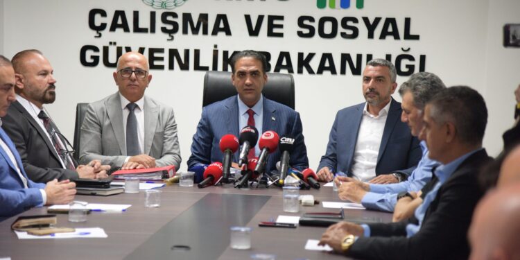 Asgari Ücret Saptama Komisyonu, yapılan itirazı değerlendirmek üzere toplandı