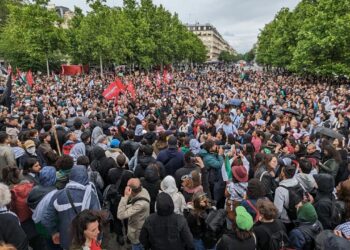 Paris'te Filistinlilerle dayanışma gösterisi düzenlendi