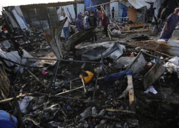 BM, İsrail'in Refah'ta Filistinlilerin kampına yönelik saldırısına tepki gösterdi