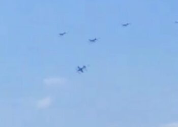 Portekizde iki uçak havada çarpıştı: 1 ölü