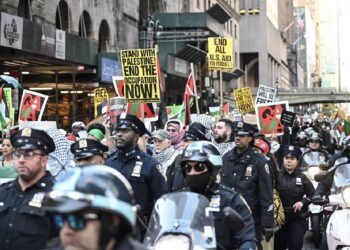 New York polisinin Filistin destekçisi gösterilerdeki tutumu giderek sertleşiyor