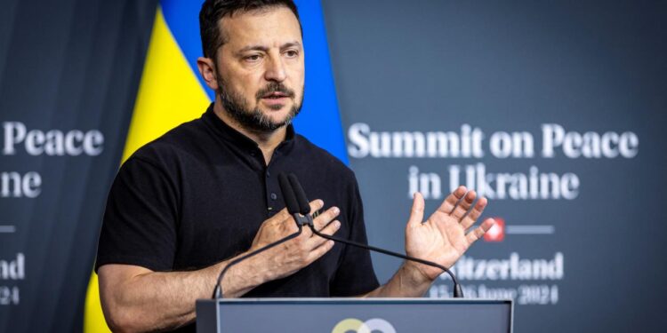Zelenskiy: İkinci Barış Zirvesi'ni düzenlemek isteyen ülkelerle görüşmelere başladık