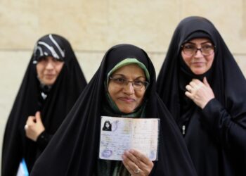 İran'da eski milletvekili Elahiyan, cumhurbaşkanı adaylığı için başvurdu