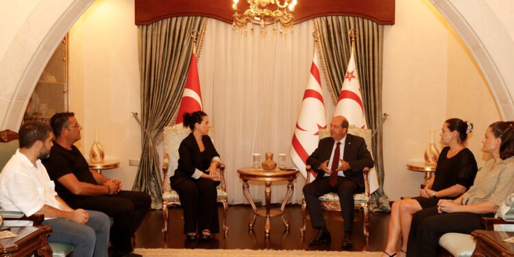 Cumhurbaşkanı Tatar, Şampiyon Melekleri Yaşatma Derneği’ni kabul etti