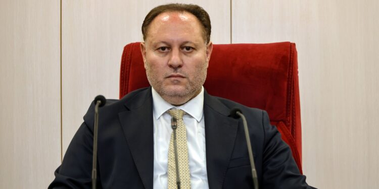 Öztürkler: Tosunoğlu Meclis’te bağımsız milletvekili olarak görevine devam edecek