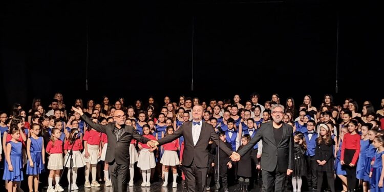 Ada Işığı Çocuk ve Gençlik Koroları Bursa’da konser verdi